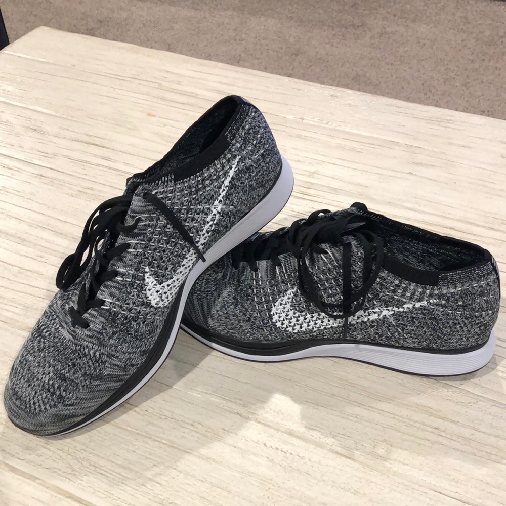 Nike Flyknit Racer size 11 men’s